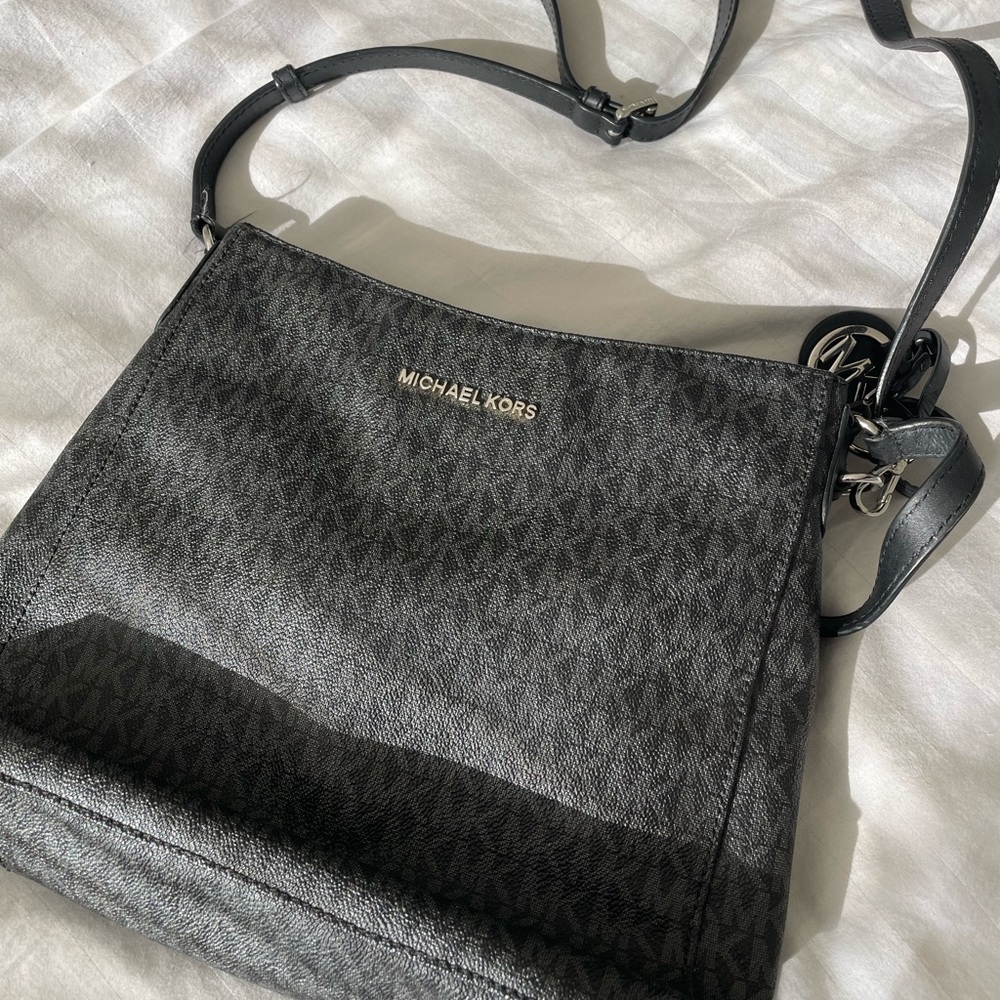 MICHAEL KORS CROSSBODY BAG